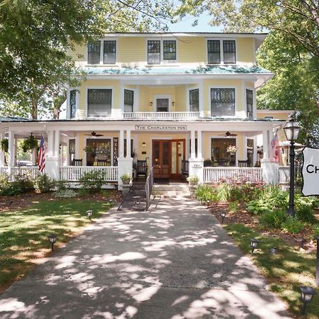The Charleston Inn Hendersonville Nc Экстерьер фото