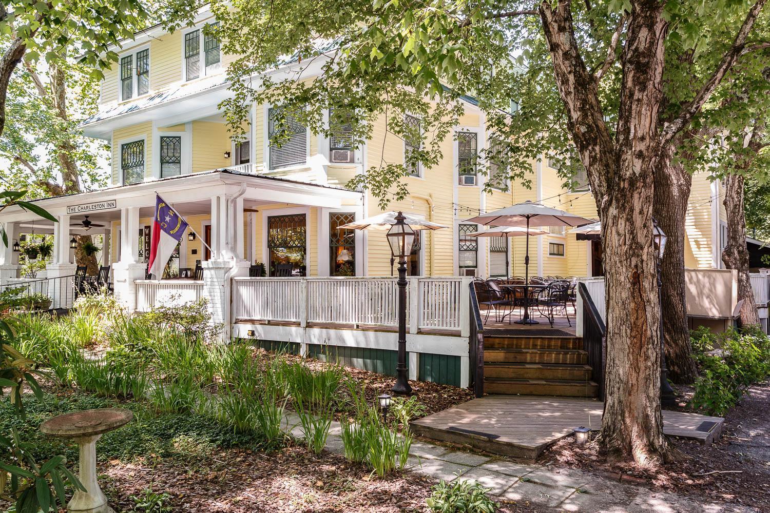 The Charleston Inn Hendersonville Nc Экстерьер фото