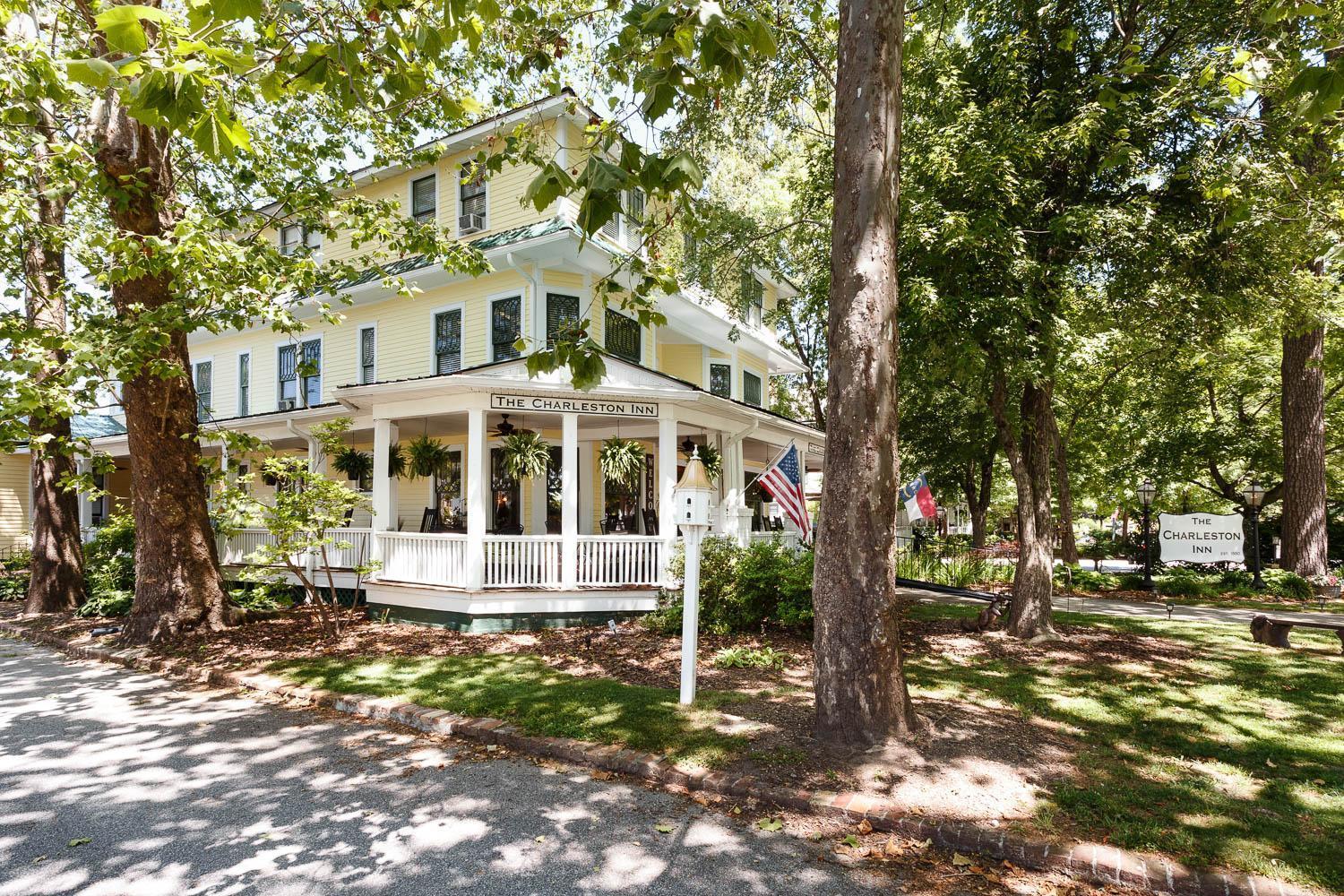 The Charleston Inn Hendersonville Nc Экстерьер фото
