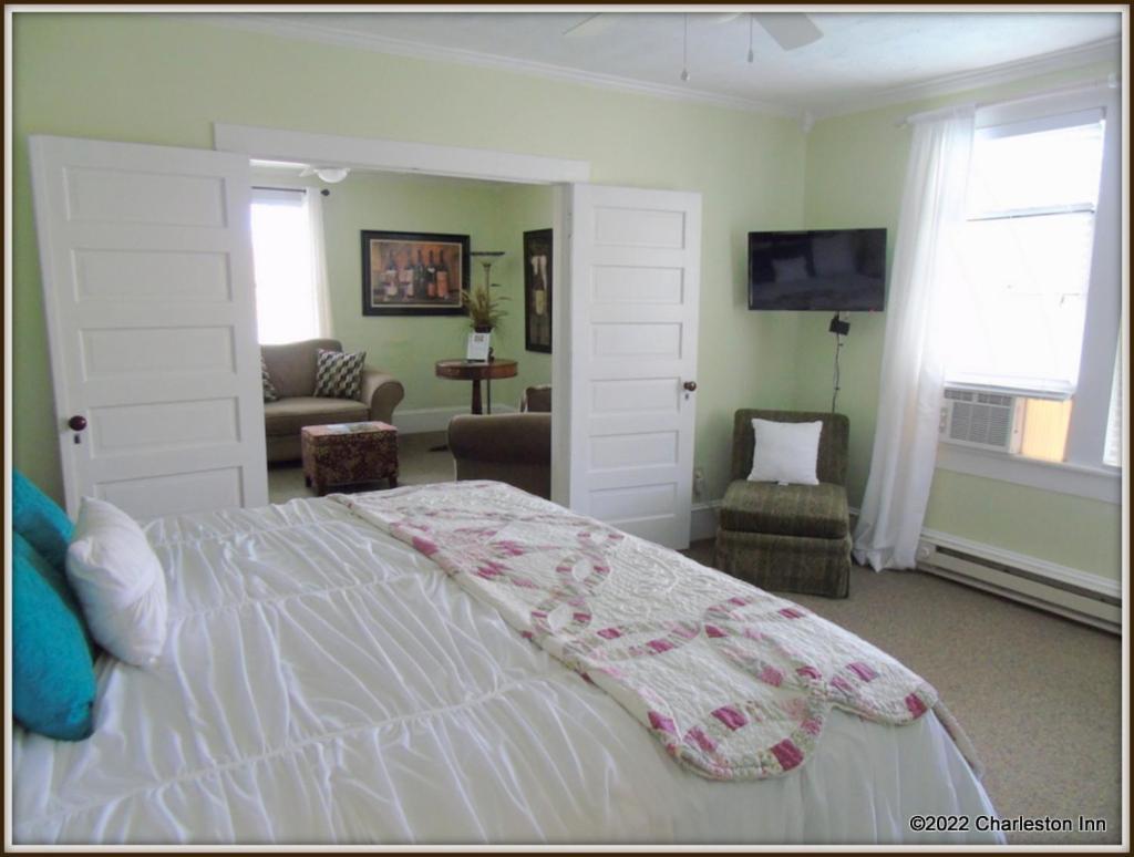 The Charleston Inn Hendersonville Nc Экстерьер фото