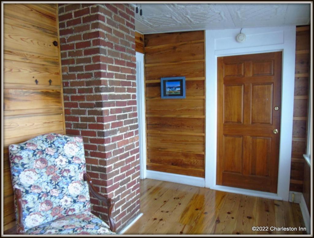 The Charleston Inn Hendersonville Nc Экстерьер фото