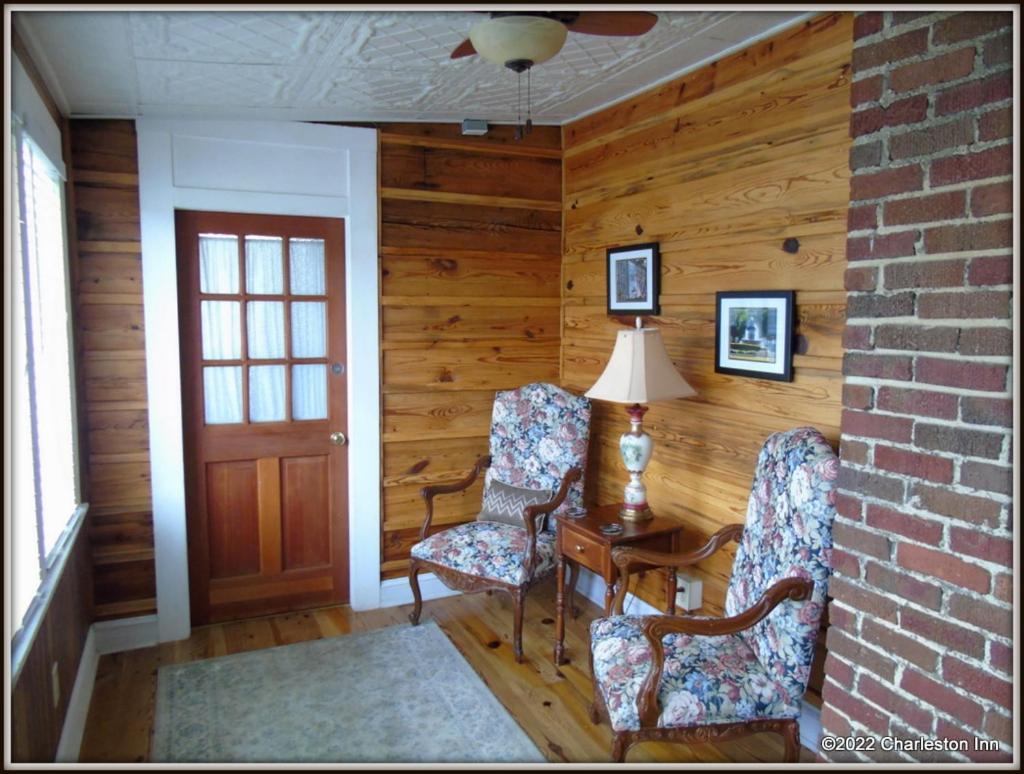 The Charleston Inn Hendersonville Nc Экстерьер фото