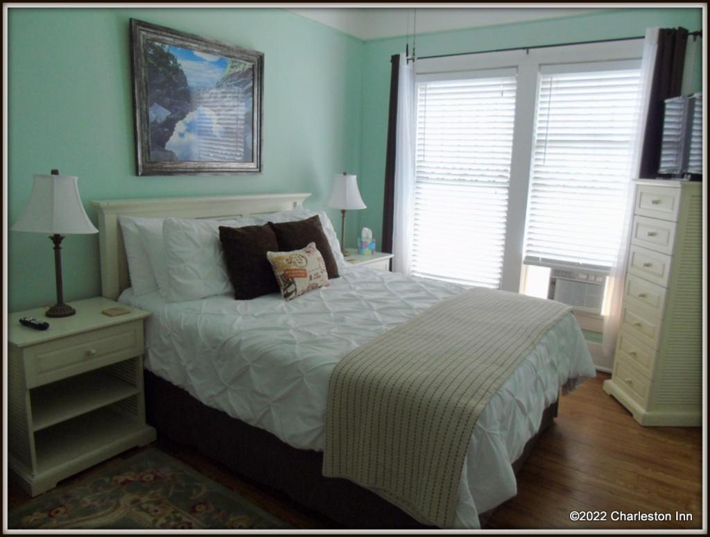The Charleston Inn Hendersonville Nc Экстерьер фото