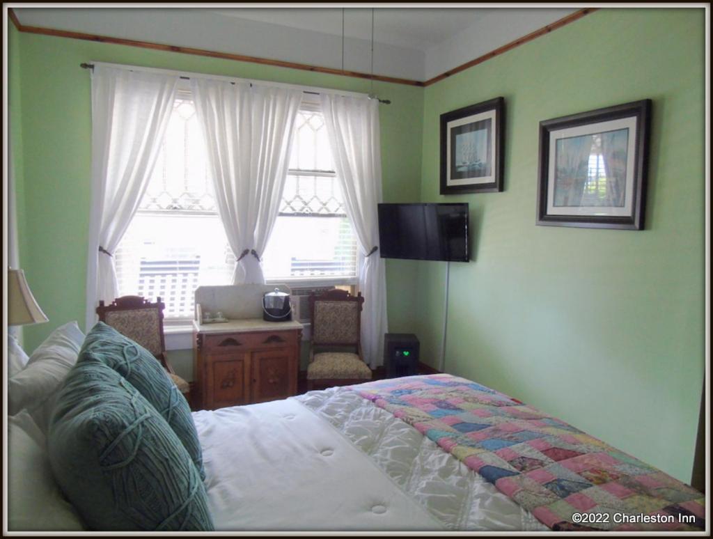 The Charleston Inn Hendersonville Nc Экстерьер фото