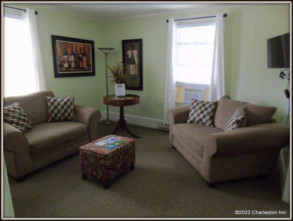 The Charleston Inn Hendersonville Nc Экстерьер фото
