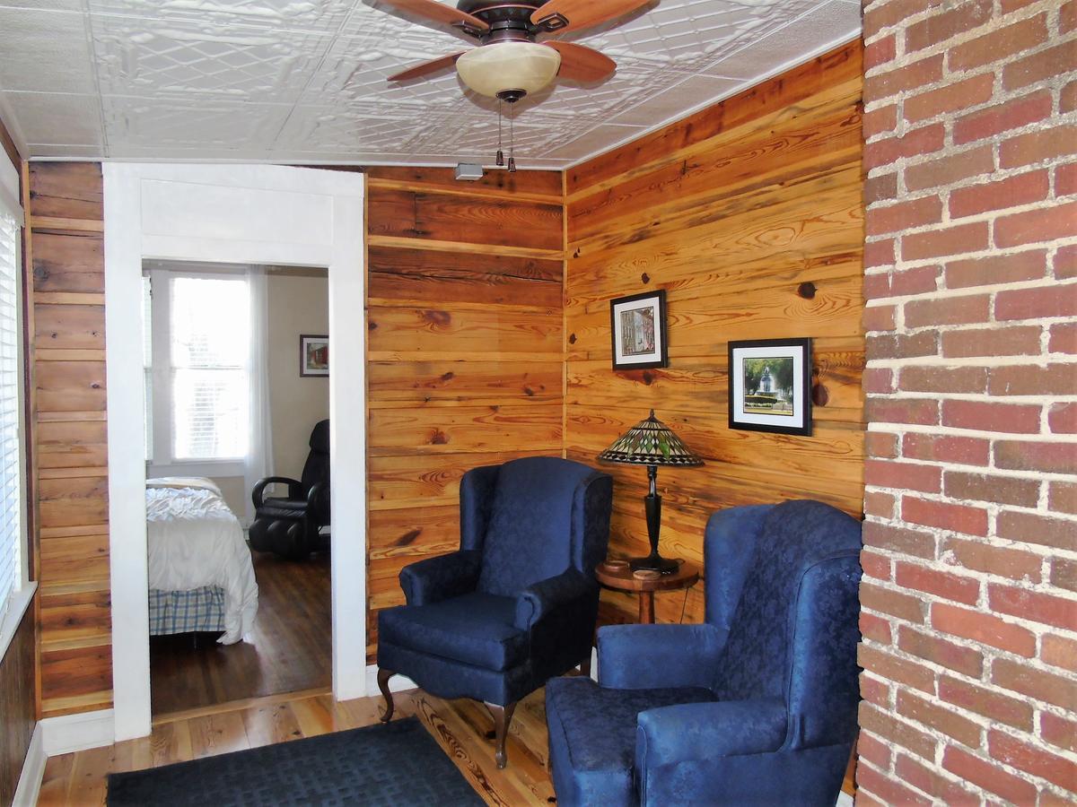 The Charleston Inn Hendersonville Nc Экстерьер фото