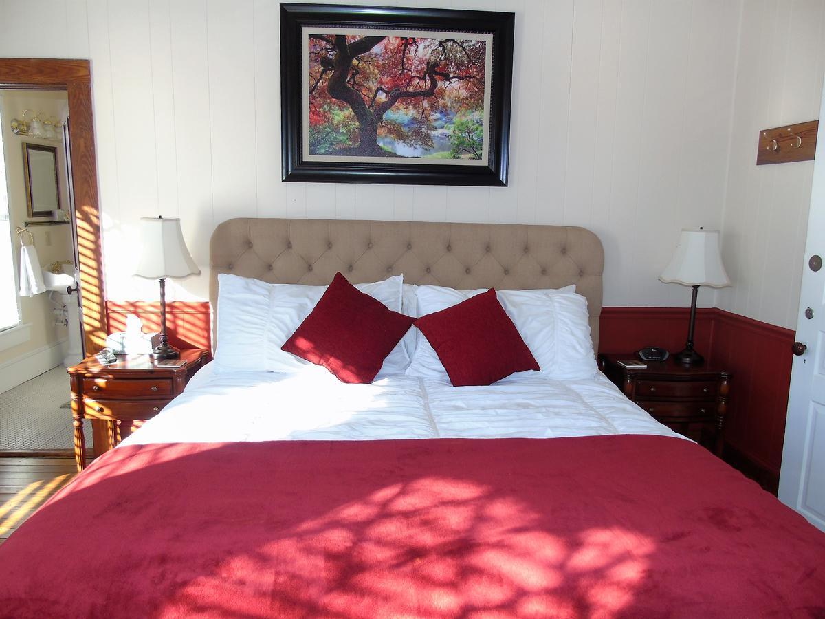 The Charleston Inn Hendersonville Nc Экстерьер фото